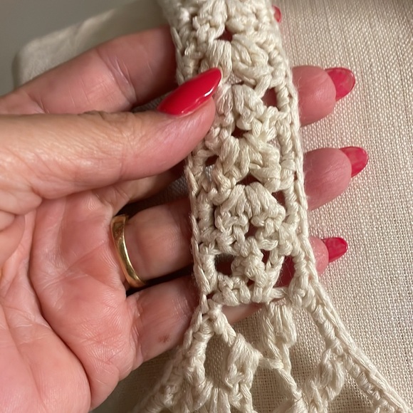 Forever 21 Sheer Crochet knit CROP top / tank scooped neck / back cream size SM - Picture 5 of 9